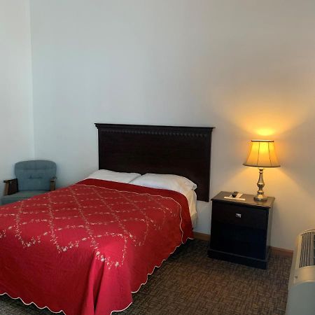 Haven Inn Glen Dale Экстерьер фото